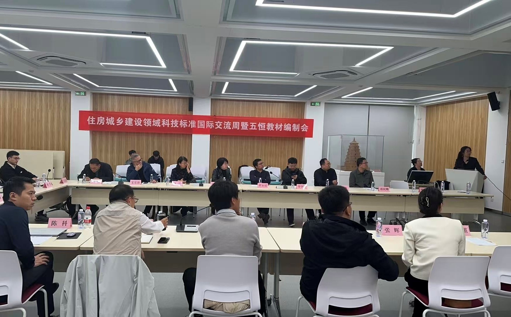 1762411819863231.jpg 1762411819863231.jpg